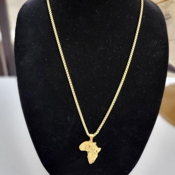 Egyptian Eye Continent Pendant Necklace - Picture 4 of 10